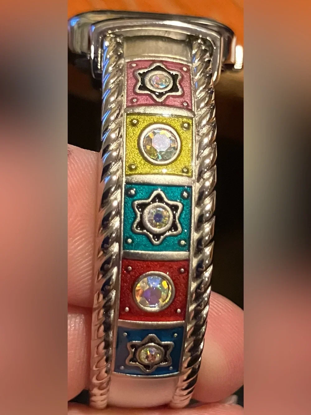 P.O.V. quartz hinged